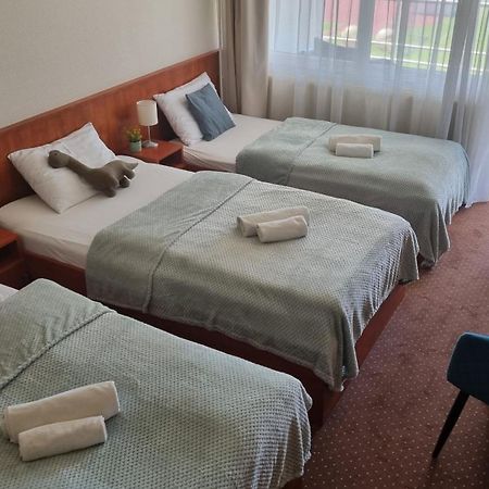 Sport Hotel Tatabánya Dış mekan fotoğraf