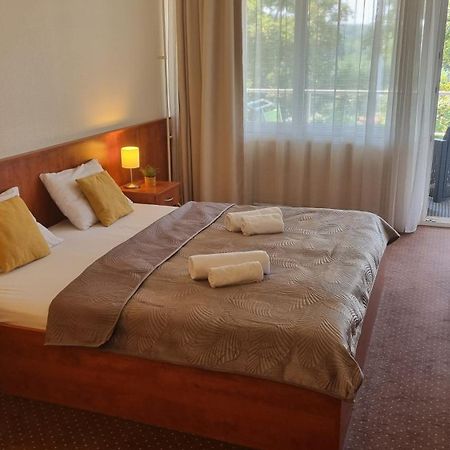 Sport Hotel Tatabánya Dış mekan fotoğraf