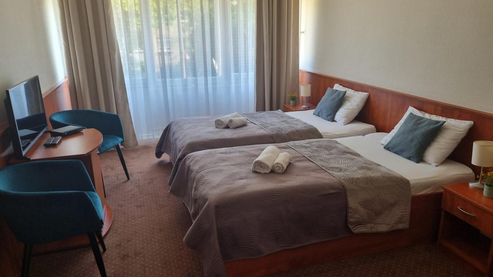 Sport Hotel Tatabánya Dış mekan fotoğraf