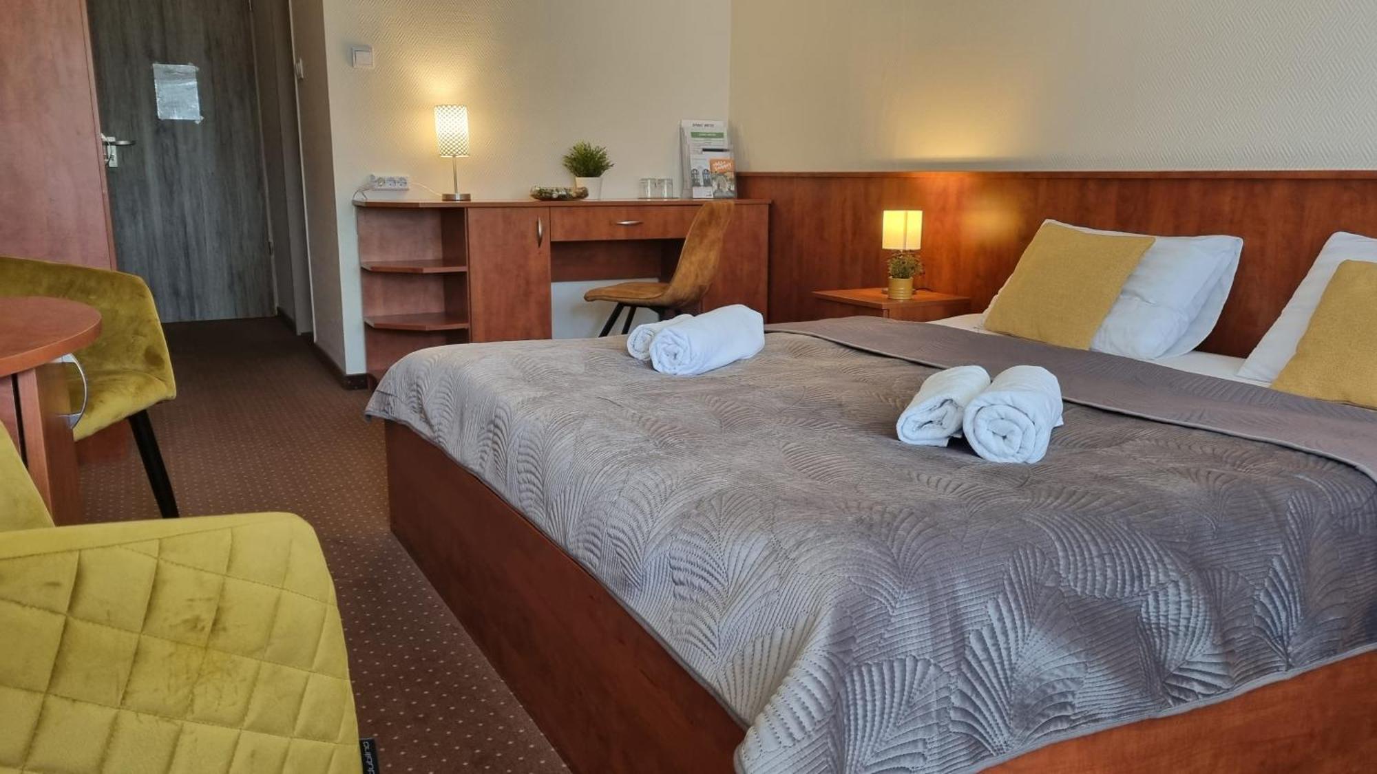Sport Hotel Tatabánya Dış mekan fotoğraf