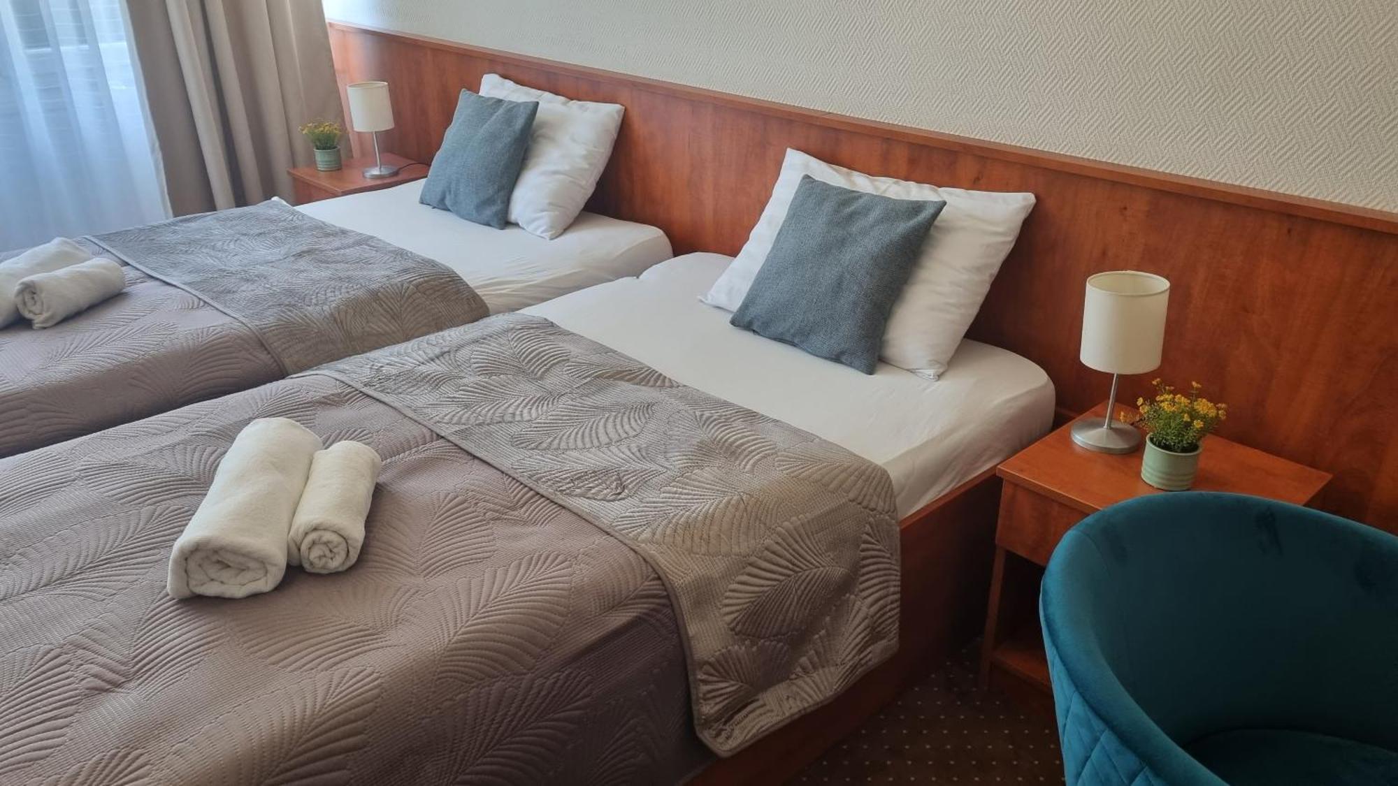 Sport Hotel Tatabánya Dış mekan fotoğraf