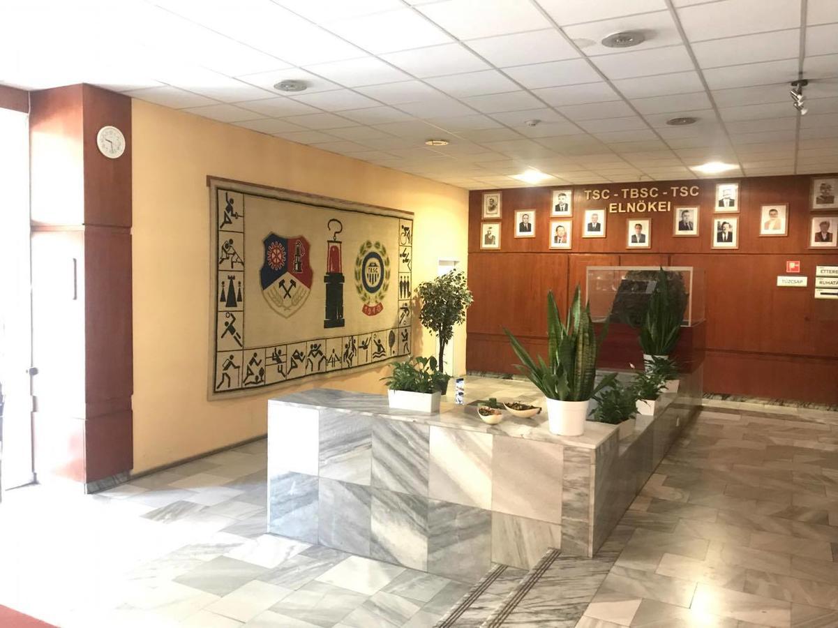 Sport Hotel Tatabánya Dış mekan fotoğraf